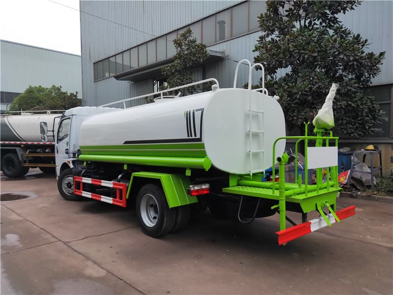 國(guó)六8方9方灑水車